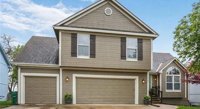 Photo of 2101 SW Post Oak Rd, Lee's Summit, MO 64082