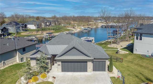 Photo of 514 S Shore Dr, Lake Winnebago, MO 64034