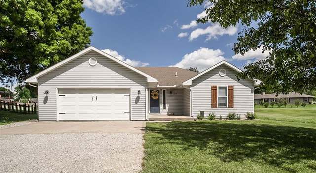 Photo of 113 N Elm St, Lathrop, MO 64465
