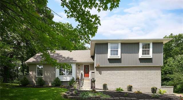 Photo of 8 Apache Dr, Lake Winnebago, MO 64034
