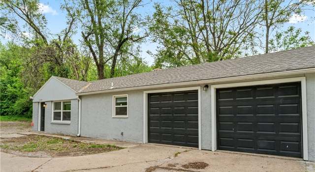 Photo of 11300 & 11302 E 15th St S, Independence, MO 64052