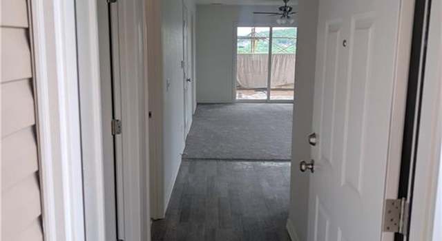 Photo of 37 Lantern Bay Ln #4, Branson, MO 65616