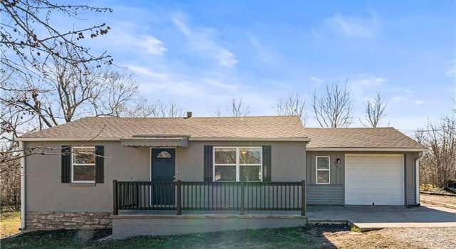 Photo of 8001 E 102nd St, Kansas City, MO 64134