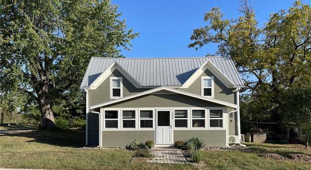 Photo of 5206 Locust St, Smithville, MO 64089