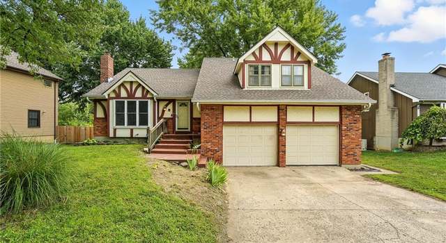 Photo of 14209 S Locust St, Olathe, KS 66062