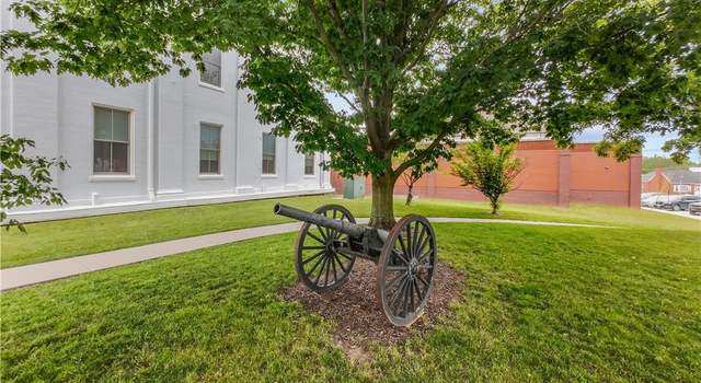 Photo of 1809 Main St, Lexington, MO 64067