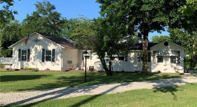 Photo of 8005 S Buckner Tarsney Rd, Oak Grove, MO 64075