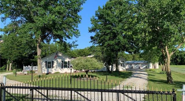 Photo of 8005 S Buckner Tarsney Rd, Oak Grove, MO 64075