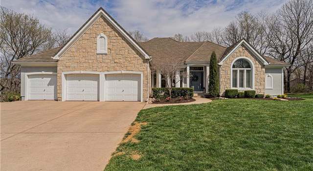 Photo of 100 W Highland Ridge Cir, Belton, MO 64012