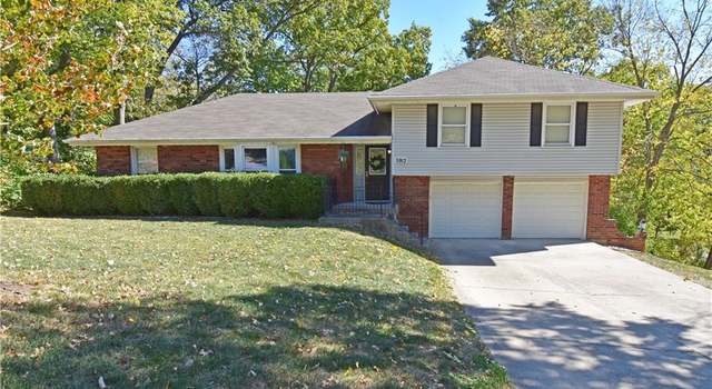 Photo of 5913 N Wyandotte St, Gladstone, MO 64118