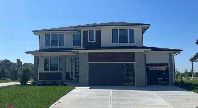 Photo of 1603 SW Arbormist Dr, Lee's Summit, MO 64082
