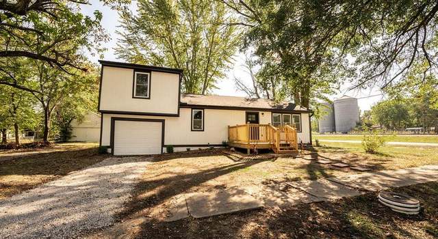 Photo of 15 E 7th St, Adrian, MO 64720