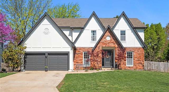 Photo of 5002 W 157th Pl, Overland Park, KS 66224