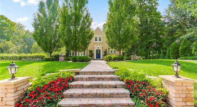 Property at 3028 Ashland Ave, St Joseph, MO 64506, 3 beds, 3.5 baths