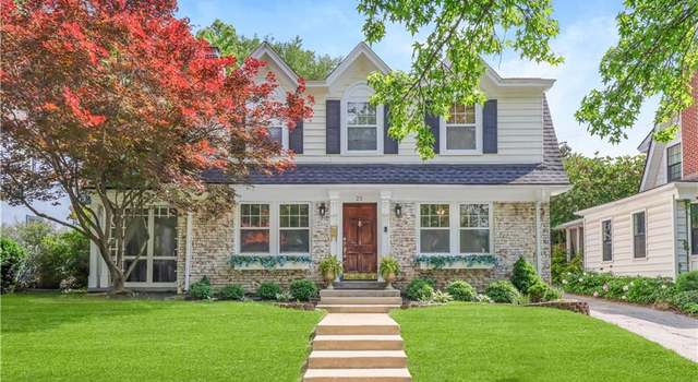 Photo of 23 W Winthrope Rd, Kansas City, MO 64113