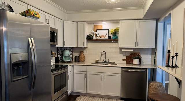 Photo of 7618 W 59th Ter #310, Overland Park, KS 66202