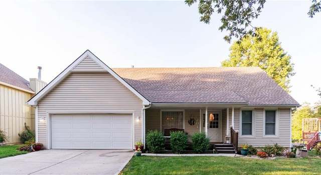 Photo of 204 NW 100th Ter, Kansas City, MO 64155