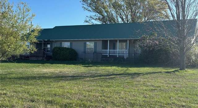 Photo of 1175 Quail Rd, Burlington, KS 66839