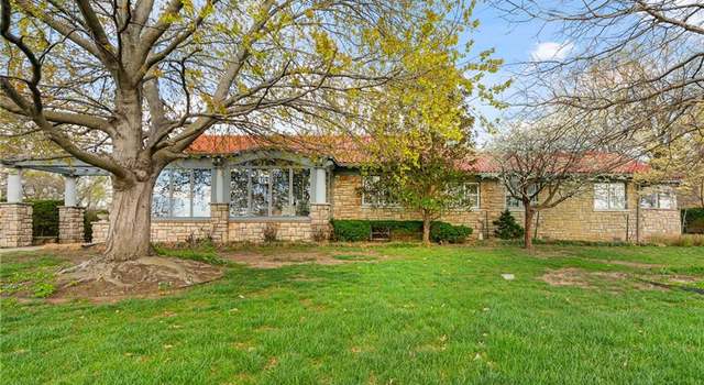 Photo of 6721 Santa Fe Dr, Overland Park, KS 66204