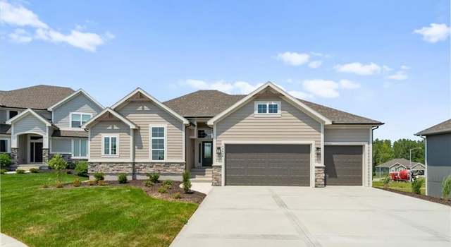 Photo of 14608 Aspen Cir, Basehor, KS 66007