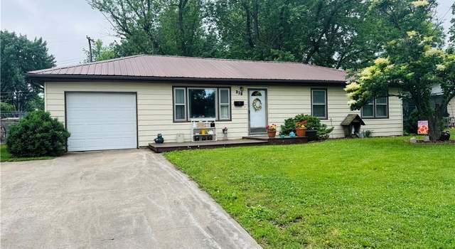 Photo of 310 E Monroe Ave, Garnett, KS 66032
