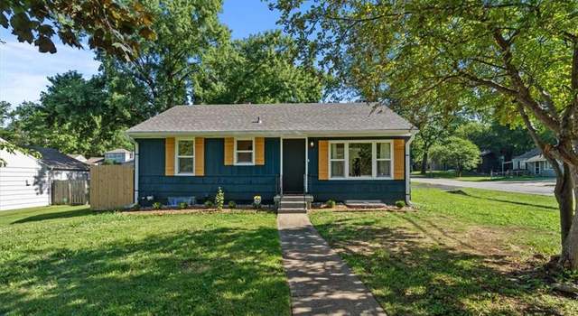 Photo of 2 W 89th Ter, Kansas City, MO 64114