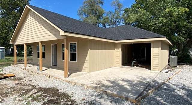 Photo of 606 Pearl St, East Lynne, MO 64743