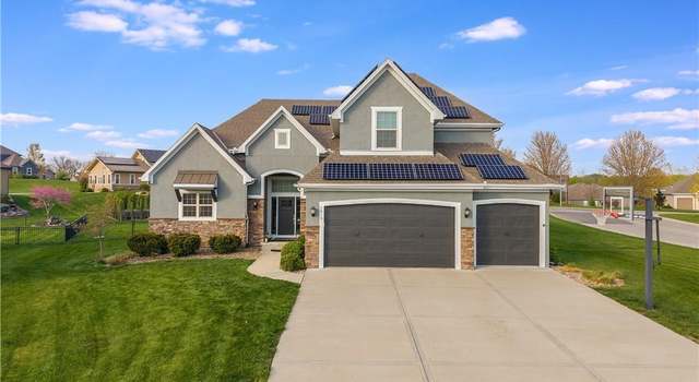 Photo of 7816 NW Roberts Rd, Weatherby Lake, MO 64152