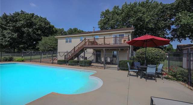 Photo of 122 S 3rd Ct, Lansing, KS 66048