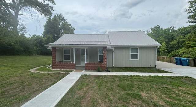Photo of 11828 E Roberts St, Sugar Creek, MO 64054