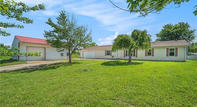 Photo of 10390 Quail Hill Dr, Ozawkie, KS 66070