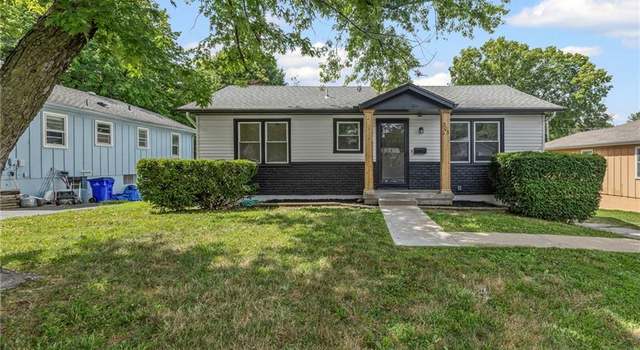 Photo of 305 E Whitney St, Olathe, KS 66061