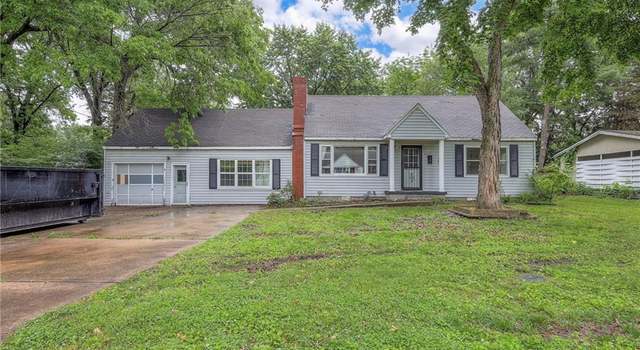 Photo of 6815 Marty St, Overland Park, KS 66204