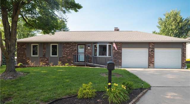 Photo of 1513 W Broadmoor Ln, Marshall, MO 65340
