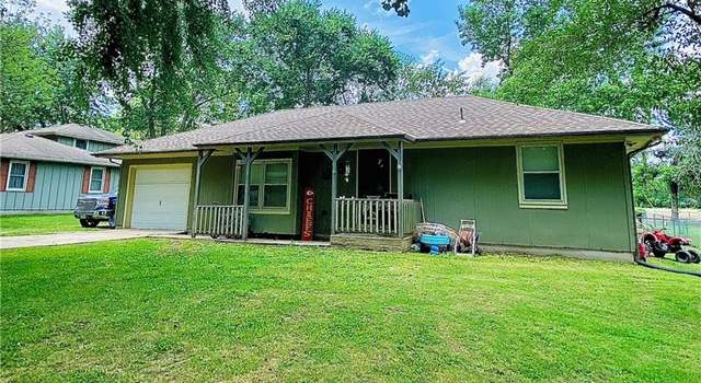 Photo of 916 Edith Ave, Adrian, MO 64720