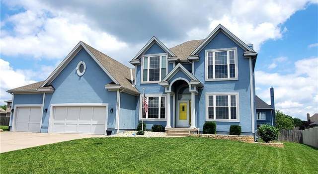 Photo of 1512 SW 42nd Ct, Lee's Summit, MO 64082