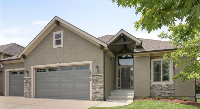 Photo of 16570 S Ingrid St, Gardner, KS 66030