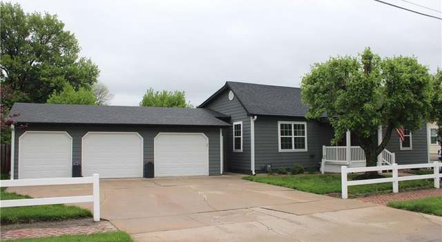 Photo of 211 S Jefferson St, Frontenac, KS 66763