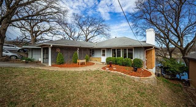 Photo of 817 NW South Shore Dr, Kansas City, MO 64151