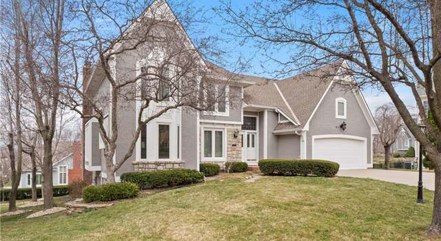 Photo of 11112 W 120th Ter, Overland Park, KS 66213