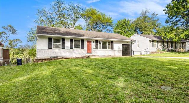 Photo of 9110 Western Hills Rd, Kansas City, MO 64114