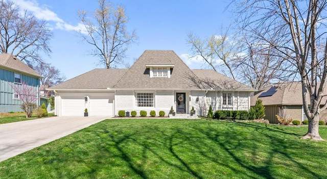 Photo of 9712 W 105th Ter, Overland Park, KS 66212