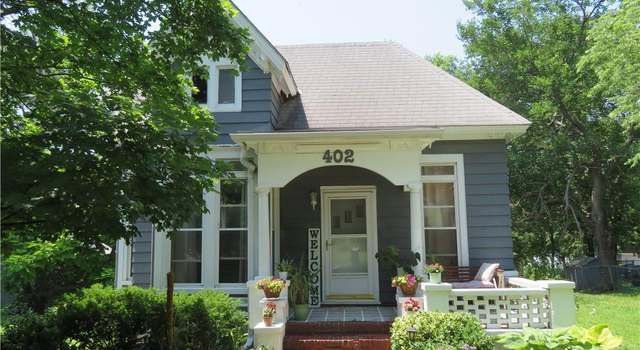 Photo of 402 N Pearl St, Paola, KS 66071