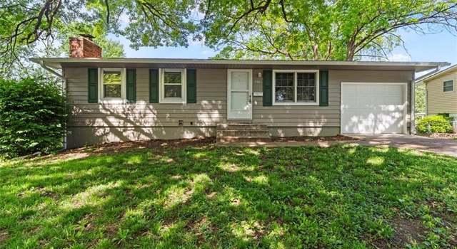 Photo of 400 N Cochise Dr, Independence, MO 64056