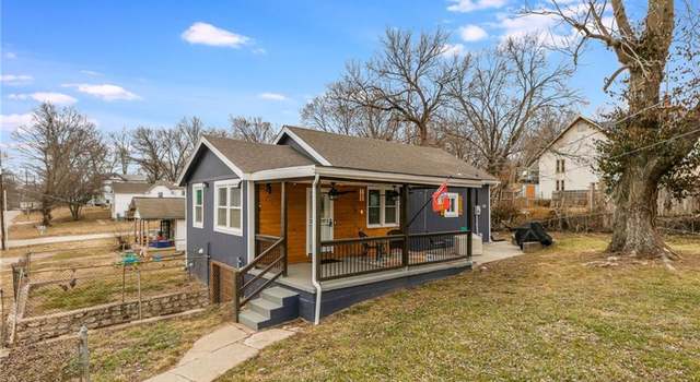 Photo of 585 S Glenwood Ave, Independence, MO 64053