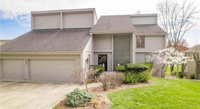 Photo of 217 NW Ponderosa St, Lee's Summit, MO 64064