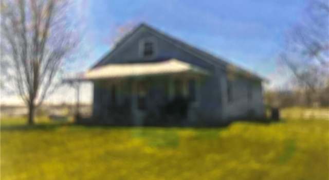 Photo of 114 S Pine St, Brookfield, MO 64628