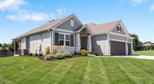 Photo of 22651 Dunn St, Spring Hill, KS 66083