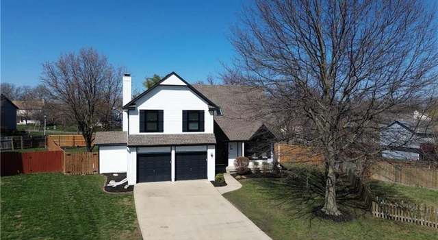 Photo of 6266 W 157th St, Overland Park, KS 66223