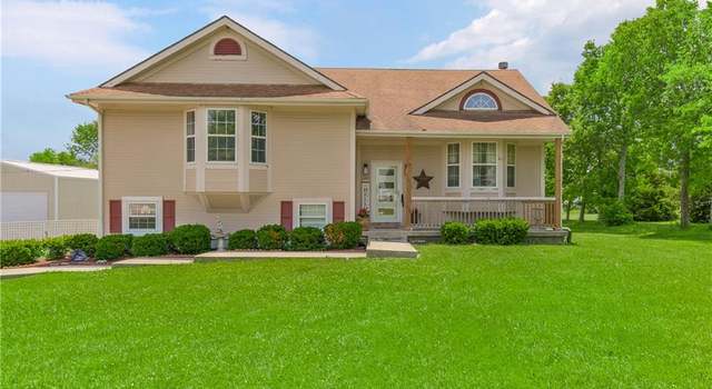 Photo of 15375 Roger Rd, Leavenworth, KS 66048